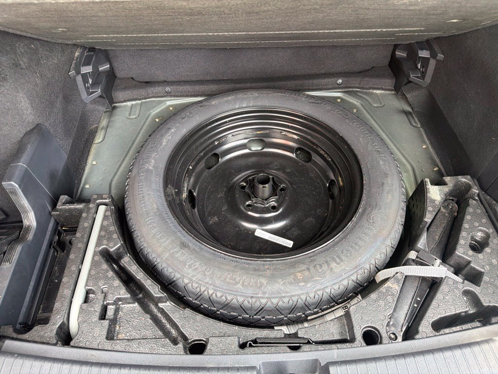 Used 2018 Volkswagen Tiguan SEL AWD/4WD image 25