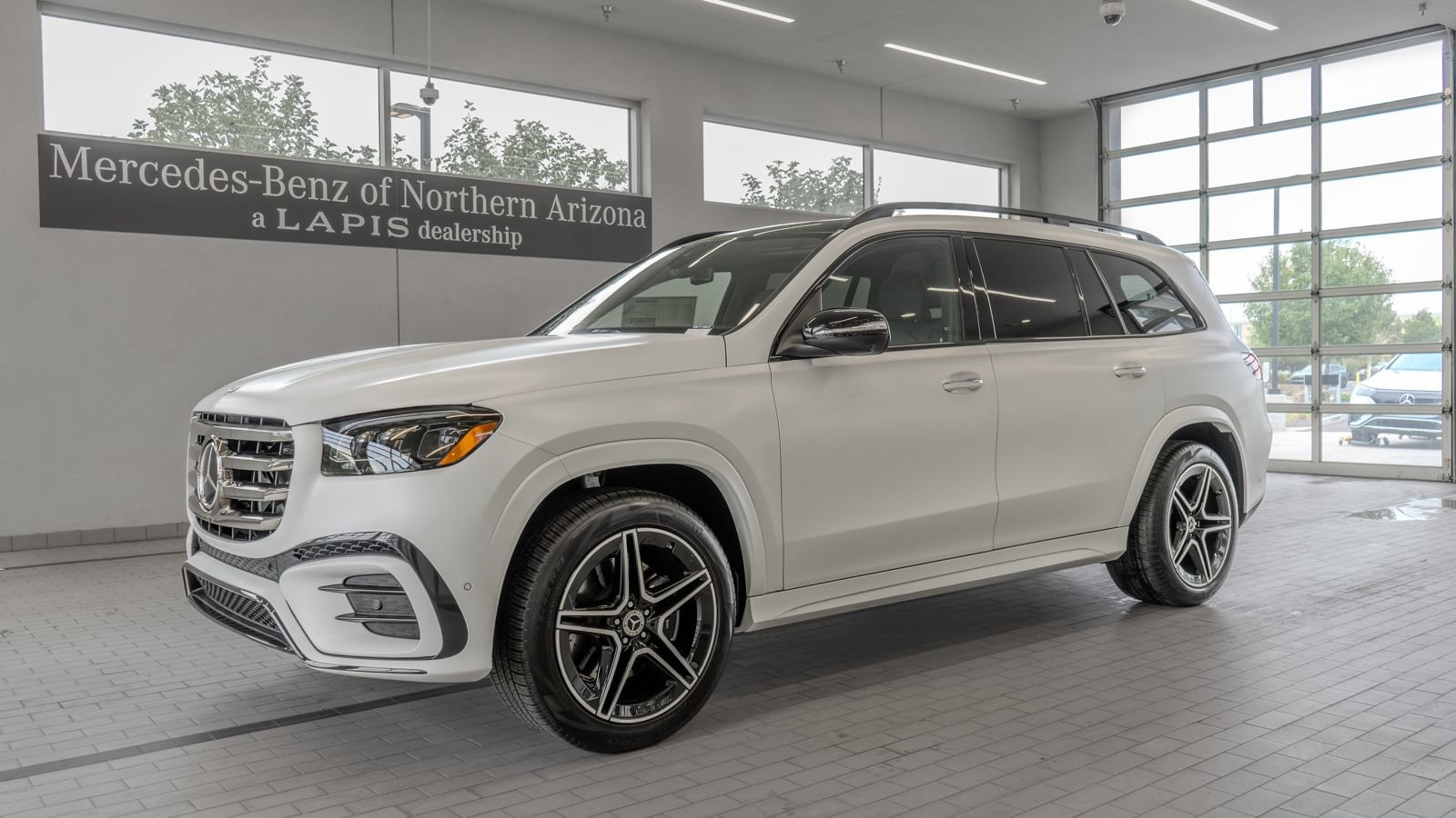 New 2026 Mercedes-Benz GLS 450 4MATIC image 3