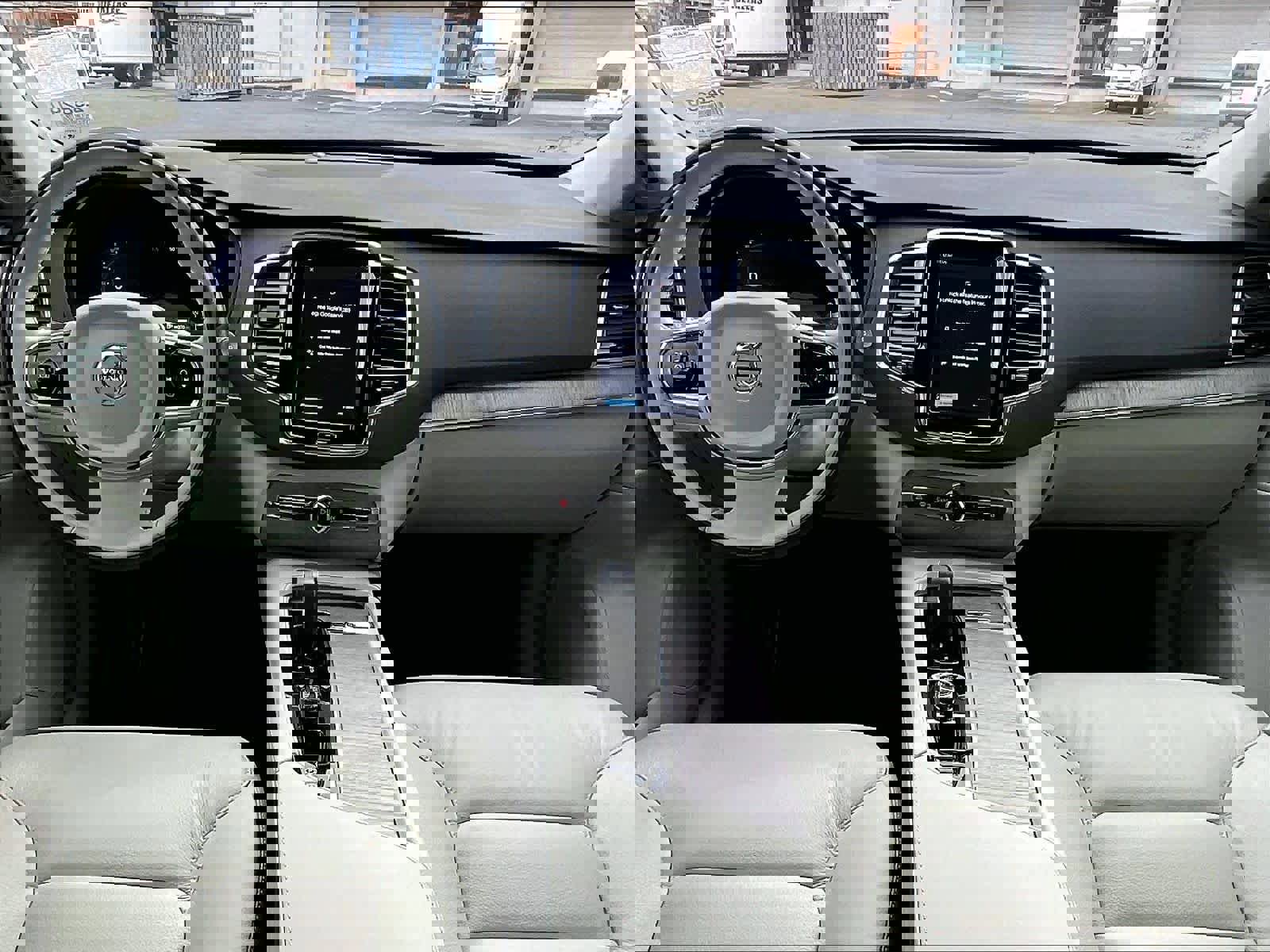 Used 2023 Volvo XC90 B6 Plus w/ Protection Package Premier image 17