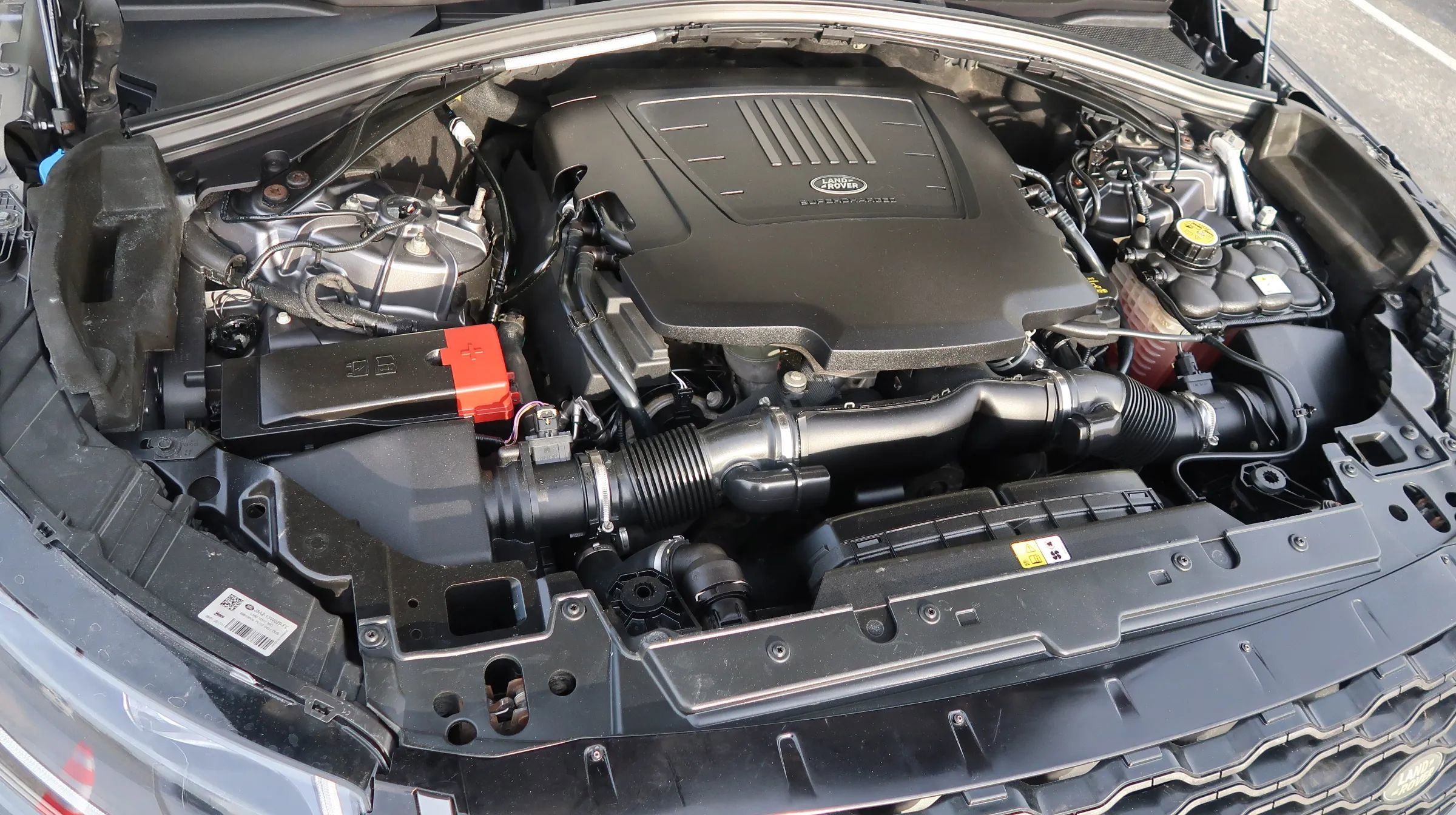 Used 2018 Land Rover Range Rover Velar image 46