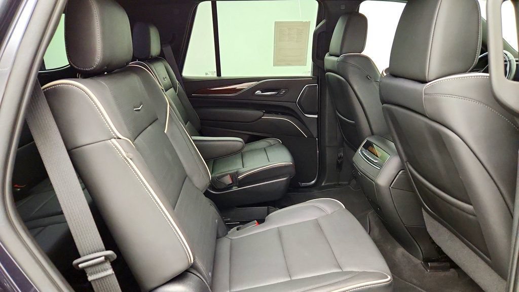 Used 2022 Cadillac Escalade Premium Luxury w/ Performance Package AWD/4WD image 26