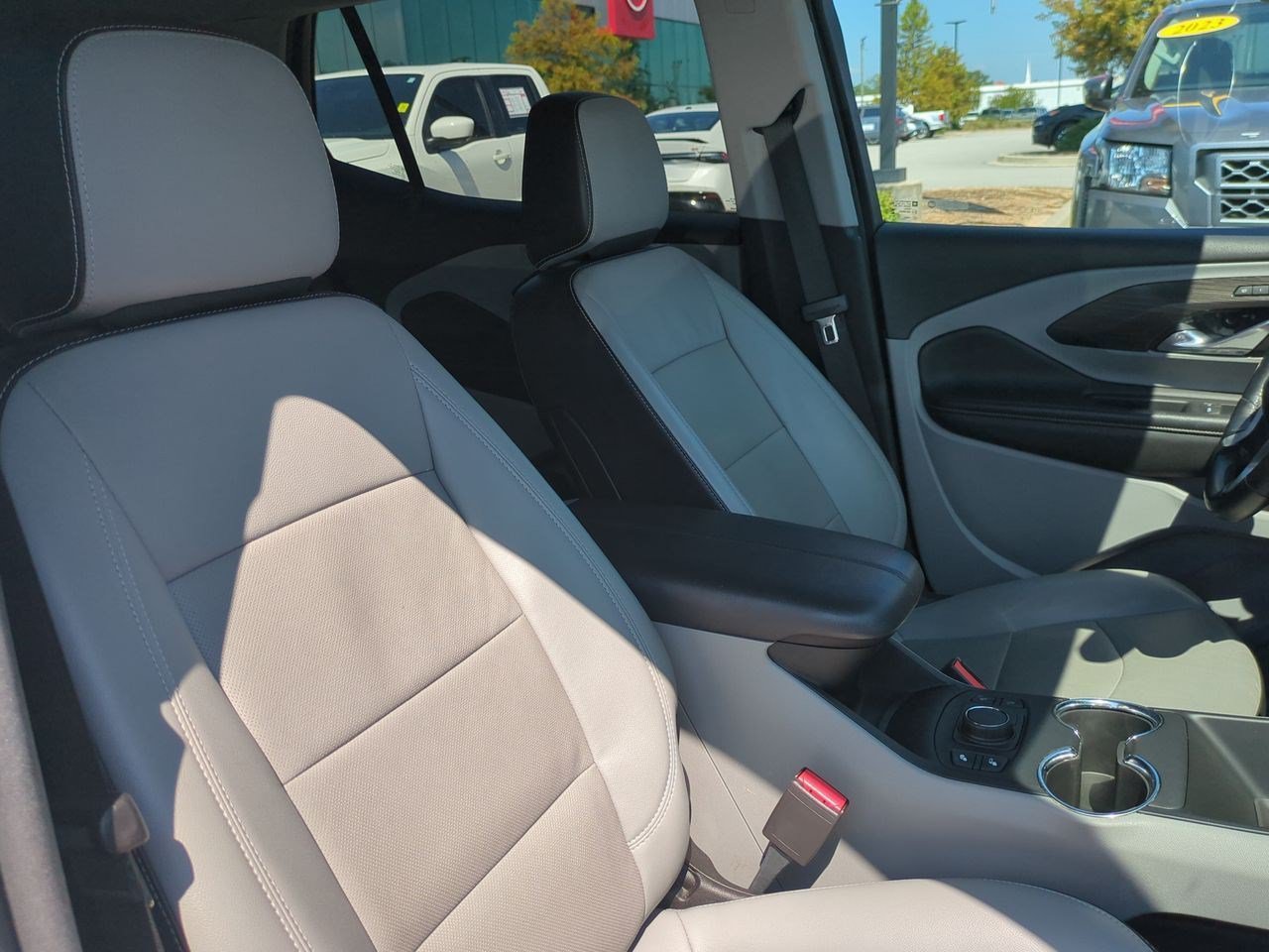 Used 2024 GMC Terrain SLT FWD image 41