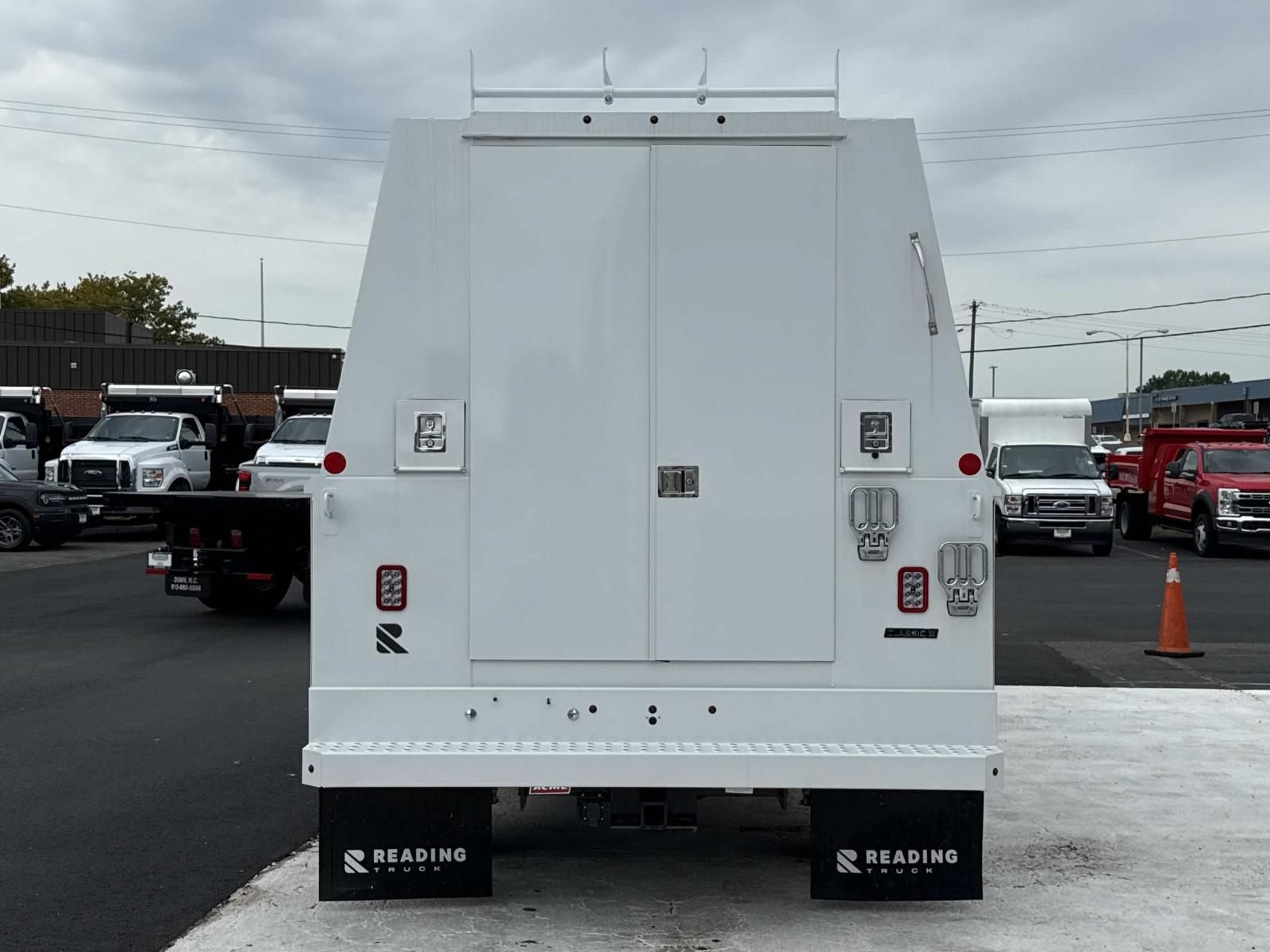 New 2026 Ford F550 4x4 Supercab Super Duty image 4