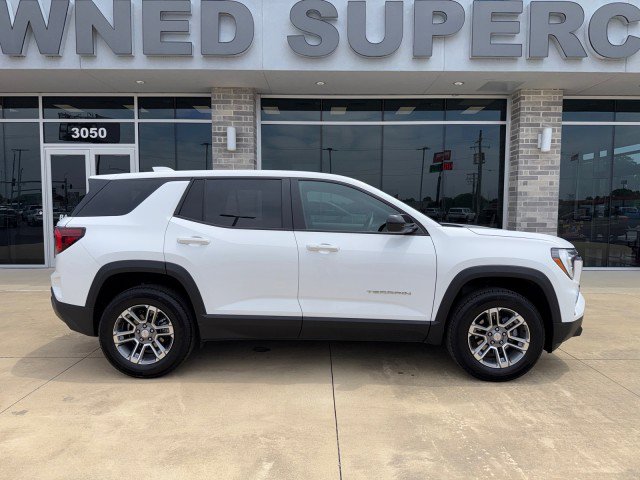 Used 2026 GMC Terrain Elevation FWD image 3
