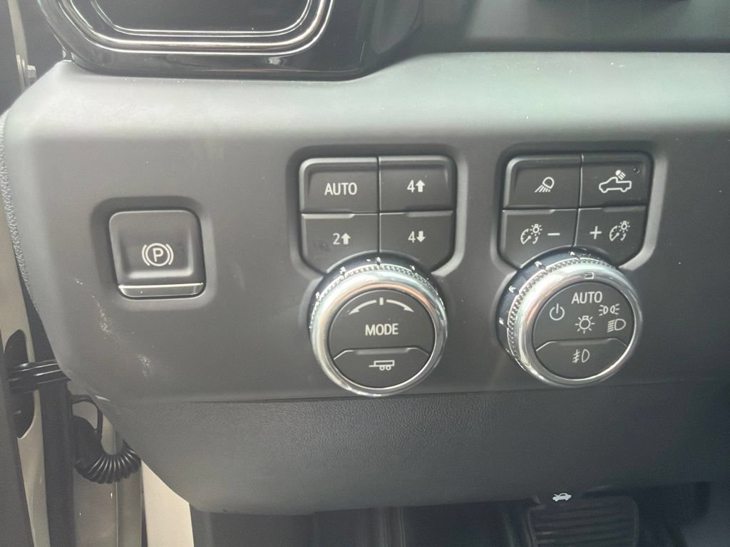 New 2026 GMC Sierra 2500 AT4 w/ AT4 Premium Plus Package AWD/4WD image 18