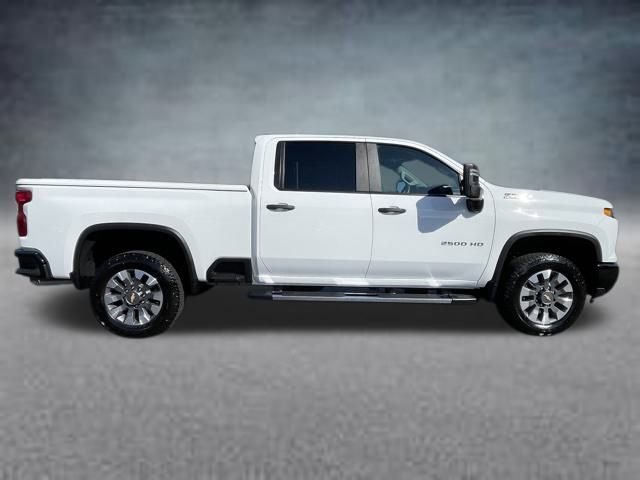 Used 2024 Chevrolet Silverado 2500 Custom w/ Custom Value Package image 4