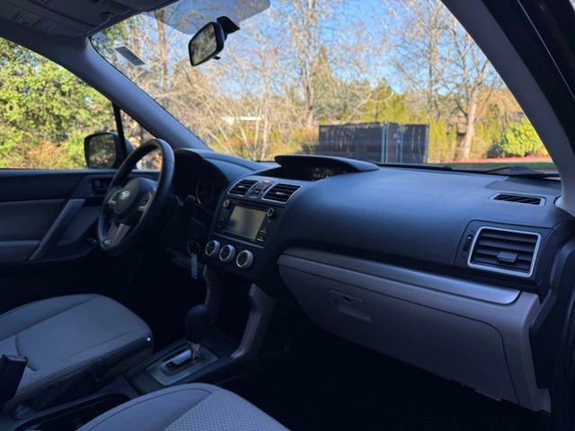 Used 2017 Subaru Forester 2.5i w/ Alloy Wheel Package image 24