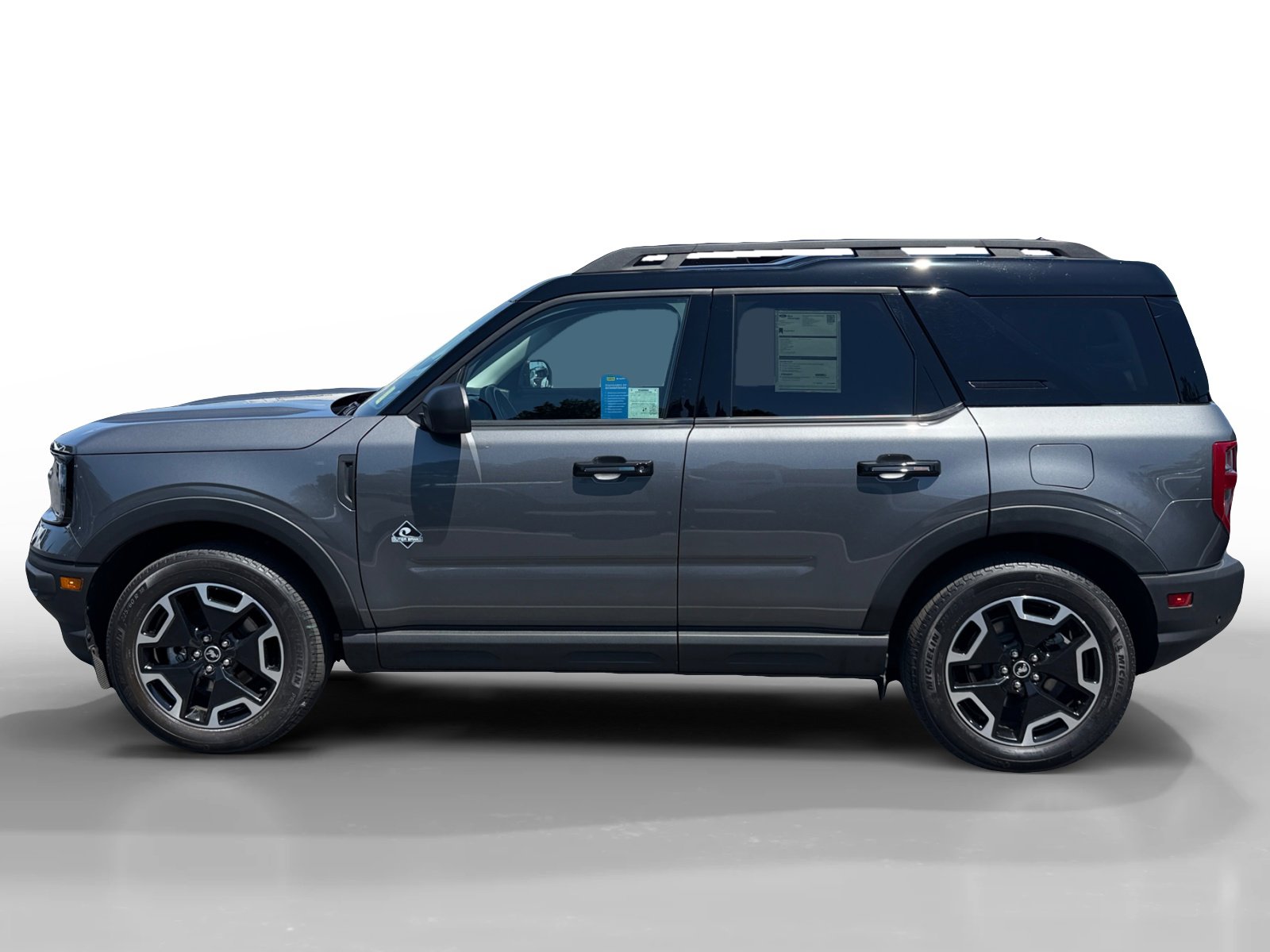 Certified 2022 Ford Bronco Sport Outer Banks w/ Tech Package AWD/4WD image 2