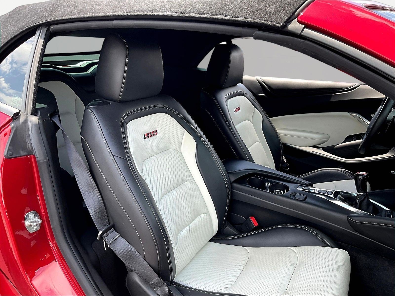 Used 2019 Chevrolet Camaro SS RWD image 25