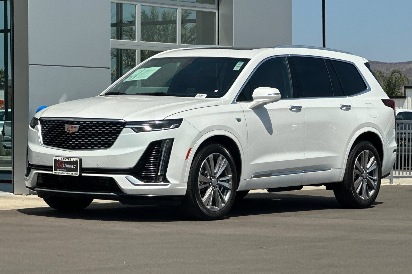 Used 2024 Cadillac XT6 Premium Luxury w/ Technology Package FWD image 8