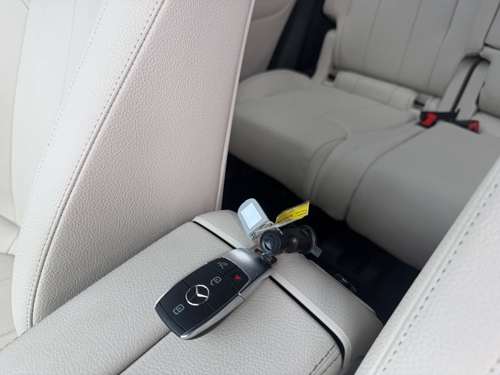 Certified 2025 Mercedes-Benz GLB 250 image 25