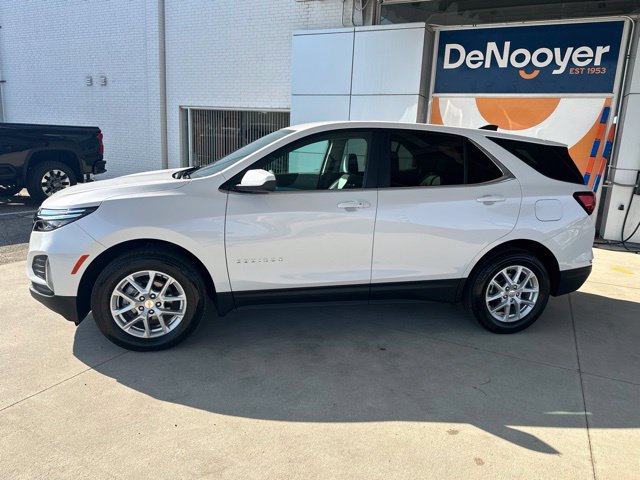 Used 2024 Chevrolet Equinox LT AWD/4WD image 11