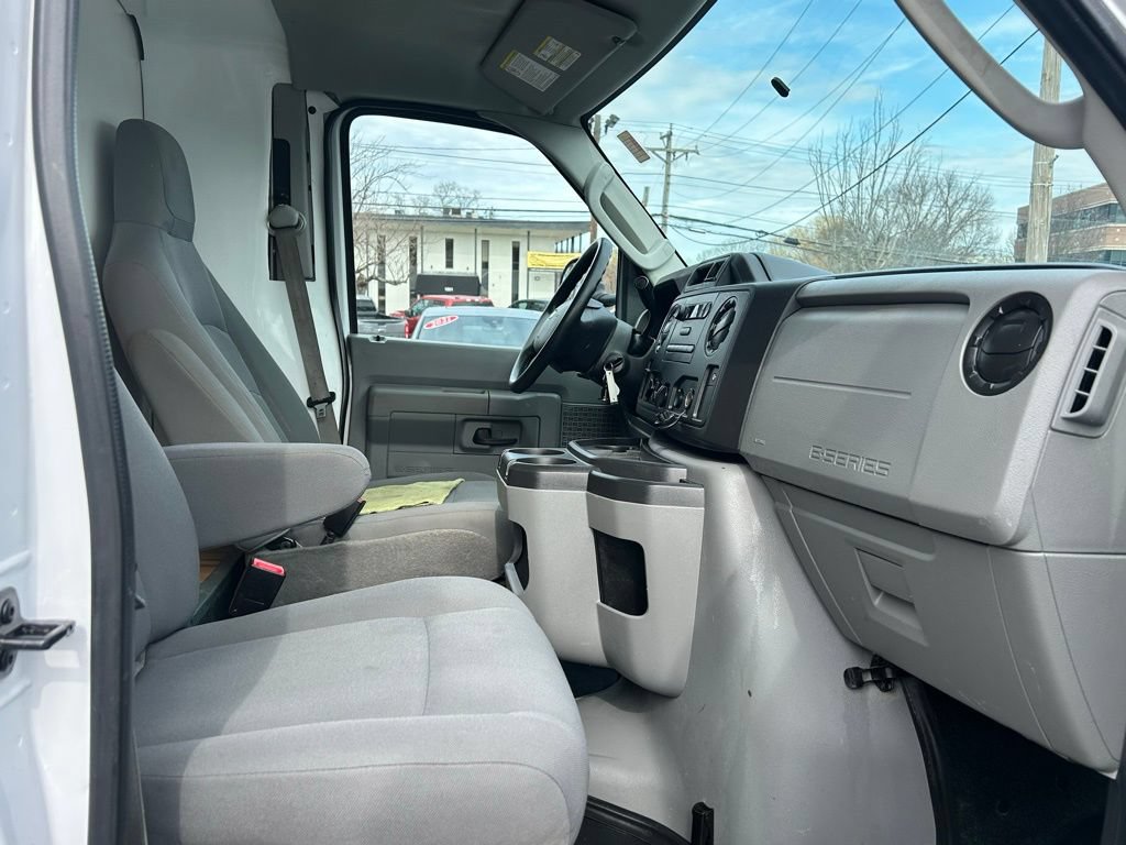 Used 2019 Ford E-350 and Econoline 350 Super Duty RWD image 7