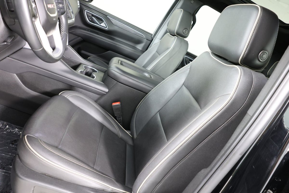Used 2023 GMC Yukon XL SLT AWD/4WD image 10