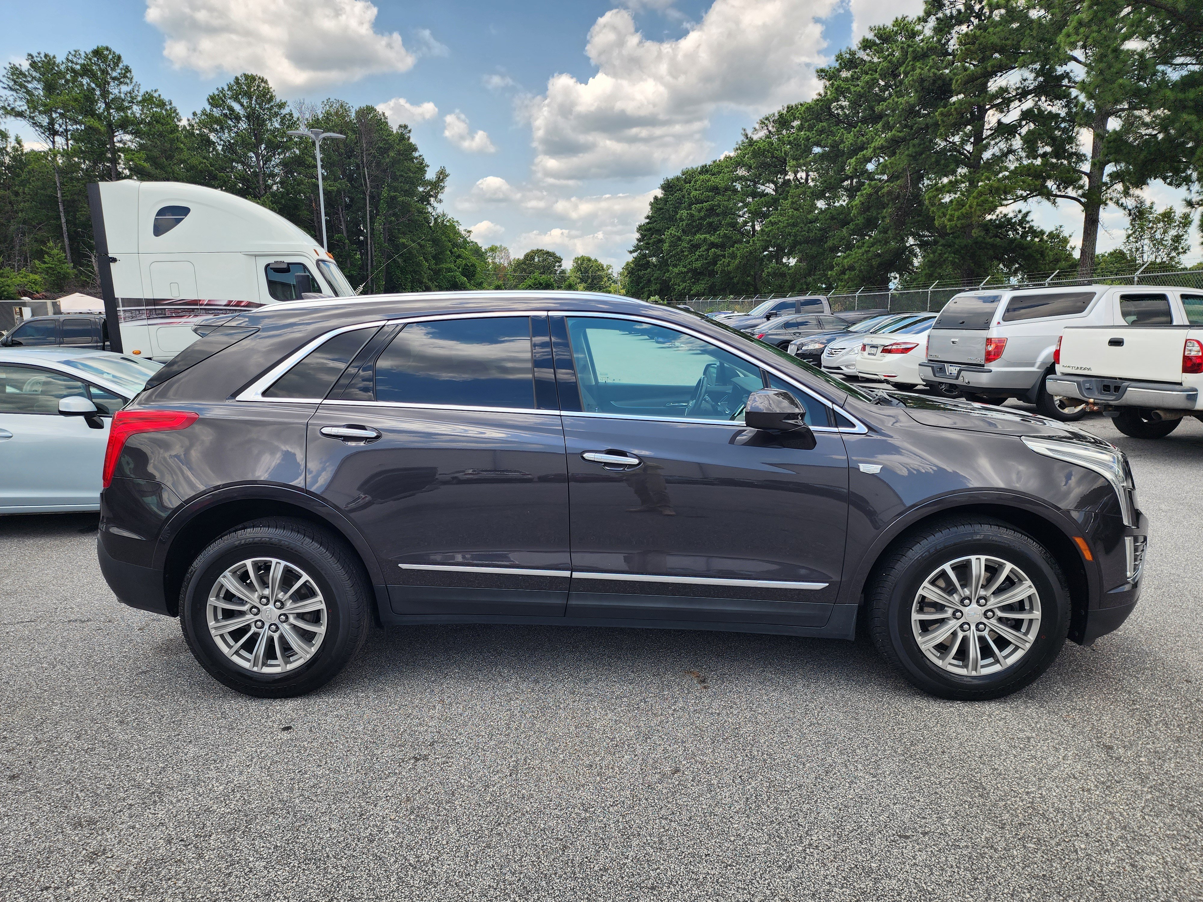 Used 2019 Cadillac XT5 Luxury FWD image 3