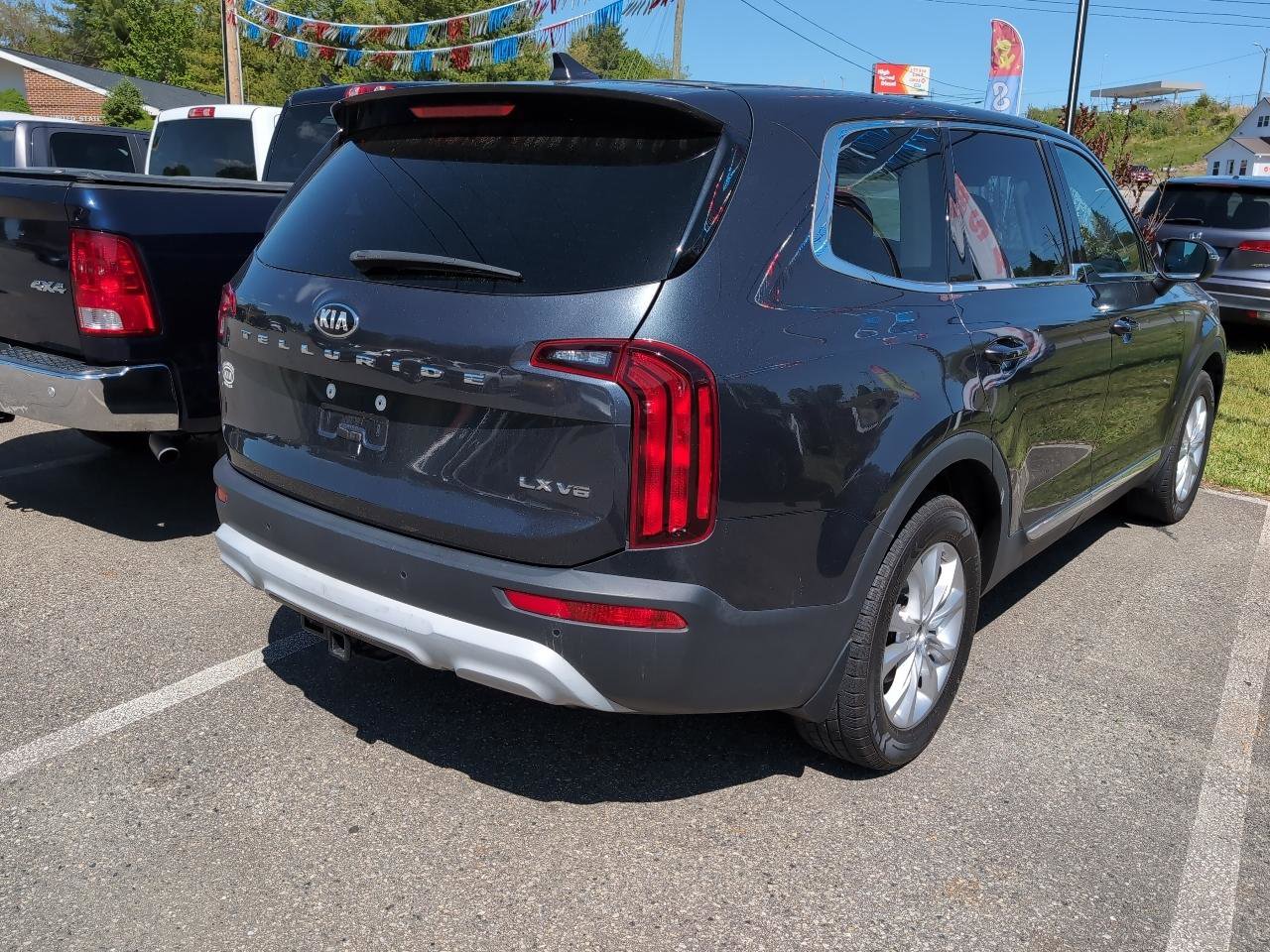 Used 2020 Kia Telluride LX FWD image 4