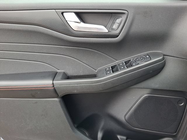 Certified 2022 Ford Escape SEL w/ SEL Stealth AWD Package image 12