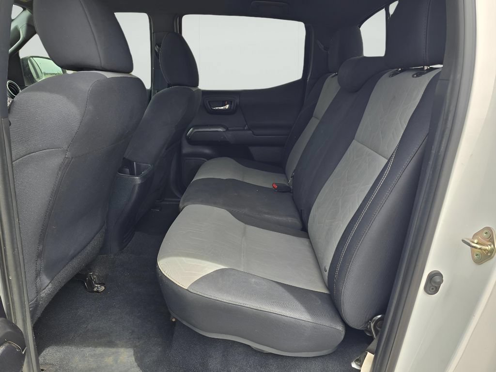Used 2020 Toyota Tacoma TRD Sport w/ Technology Package AWD/4WD image 25