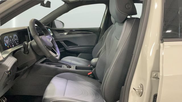 New 2026 Volkswagen Tiguan SE R-Line AWD/4WD image 15