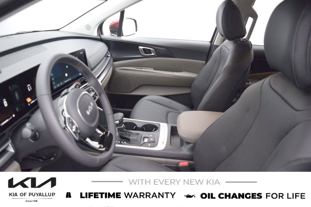 New 2026 Kia Carnival FWD image 10