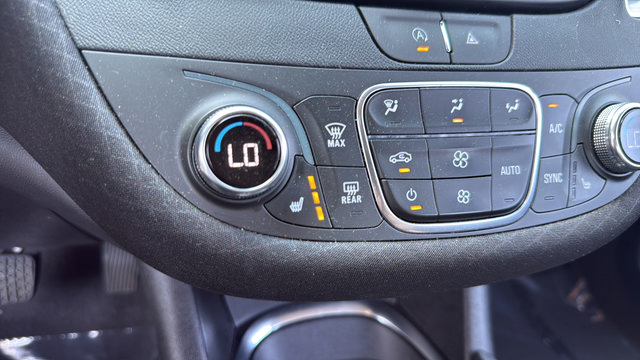 Used 2024 Chevrolet Malibu LT FWD image 23