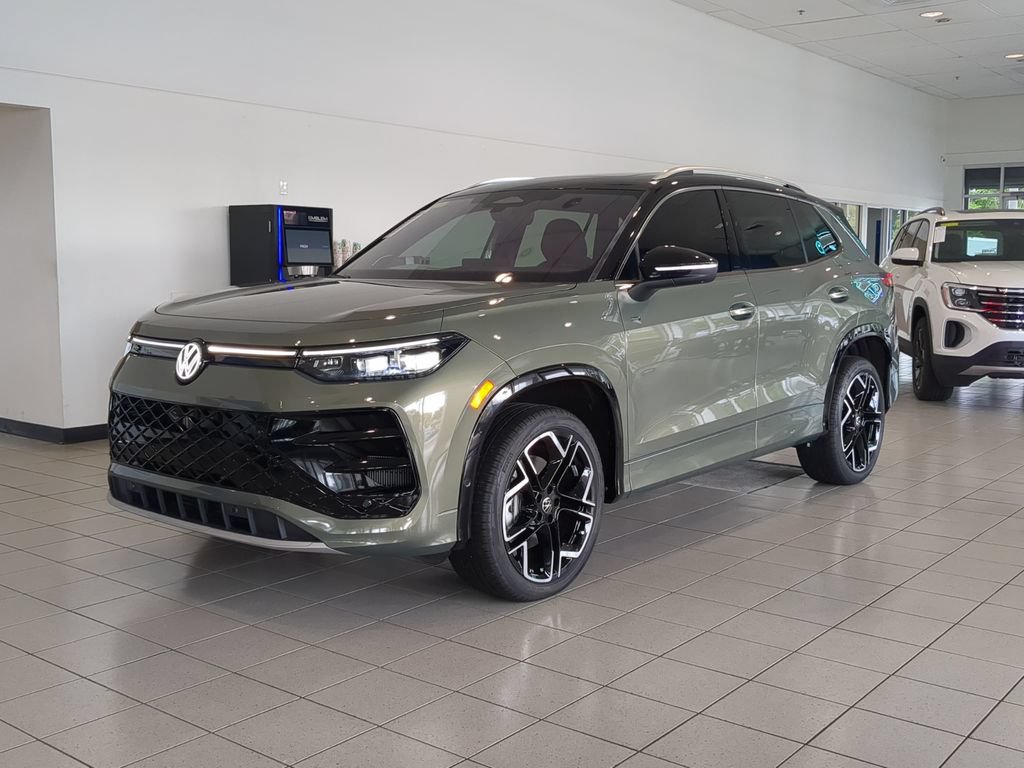 New 2026 Volkswagen Tiguan SEL R-Line AWD/4WD image 5