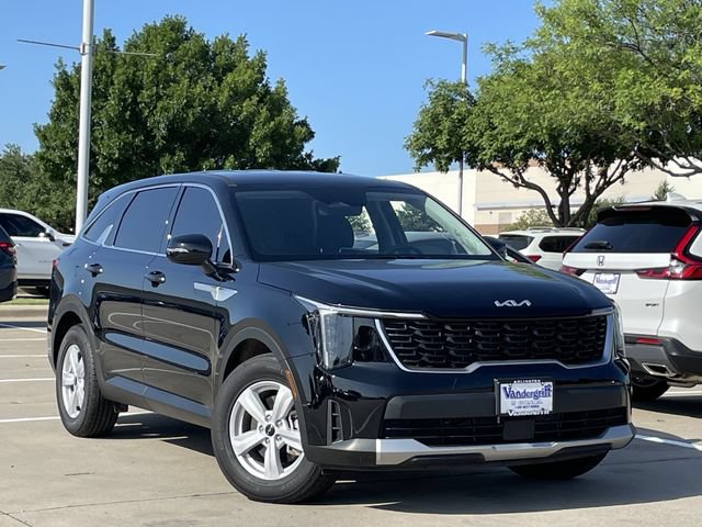 Used 2025 Kia Sorento LX FWD image 2