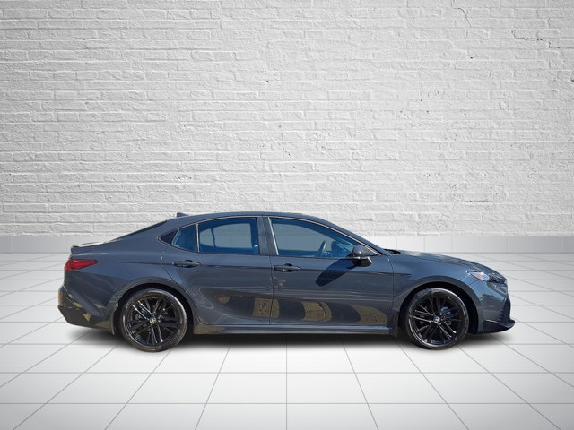 Used 2025 Toyota Camry SE FWD image 7