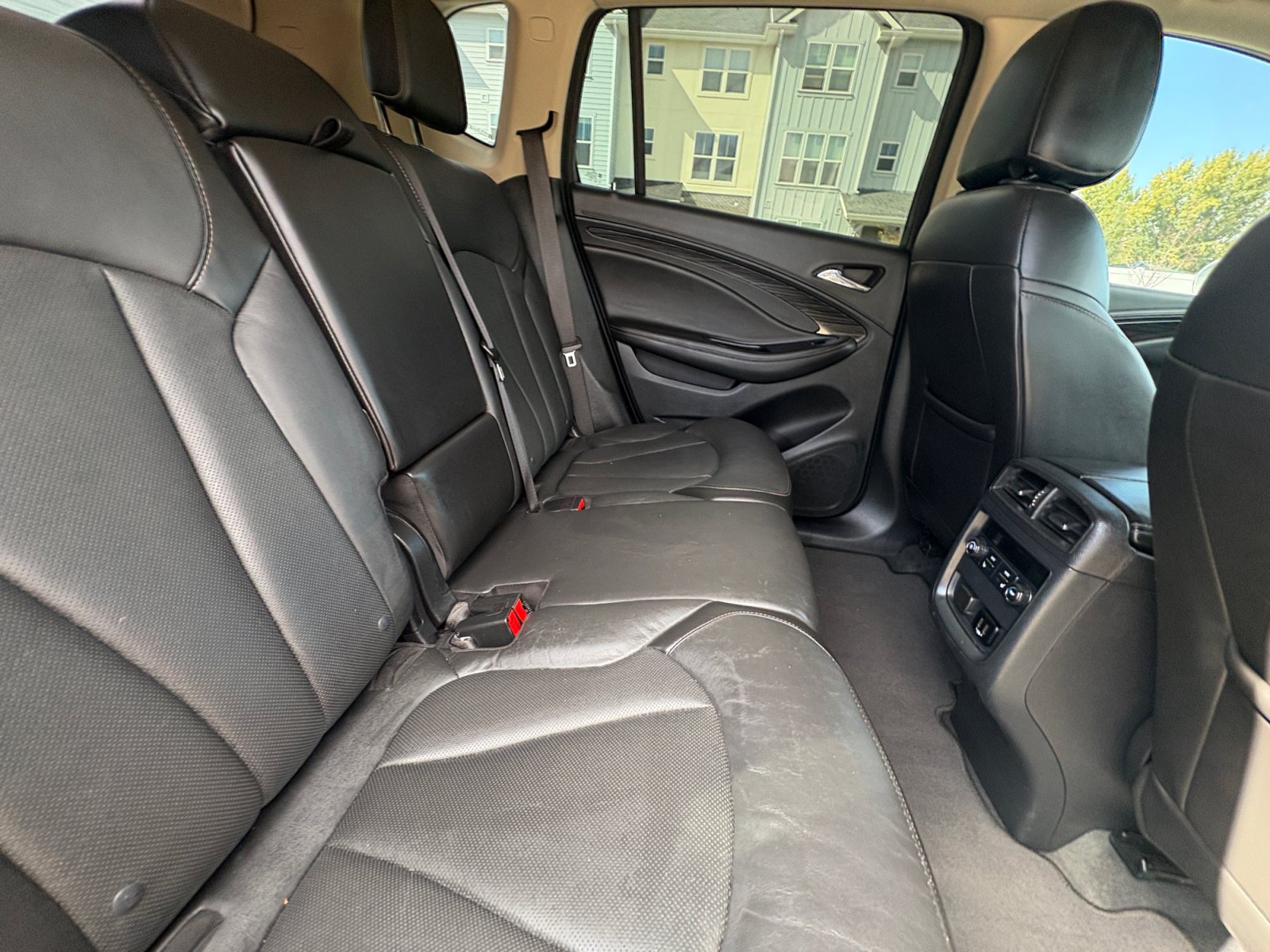 Used 2017 Buick Envision Essence FWD image 18