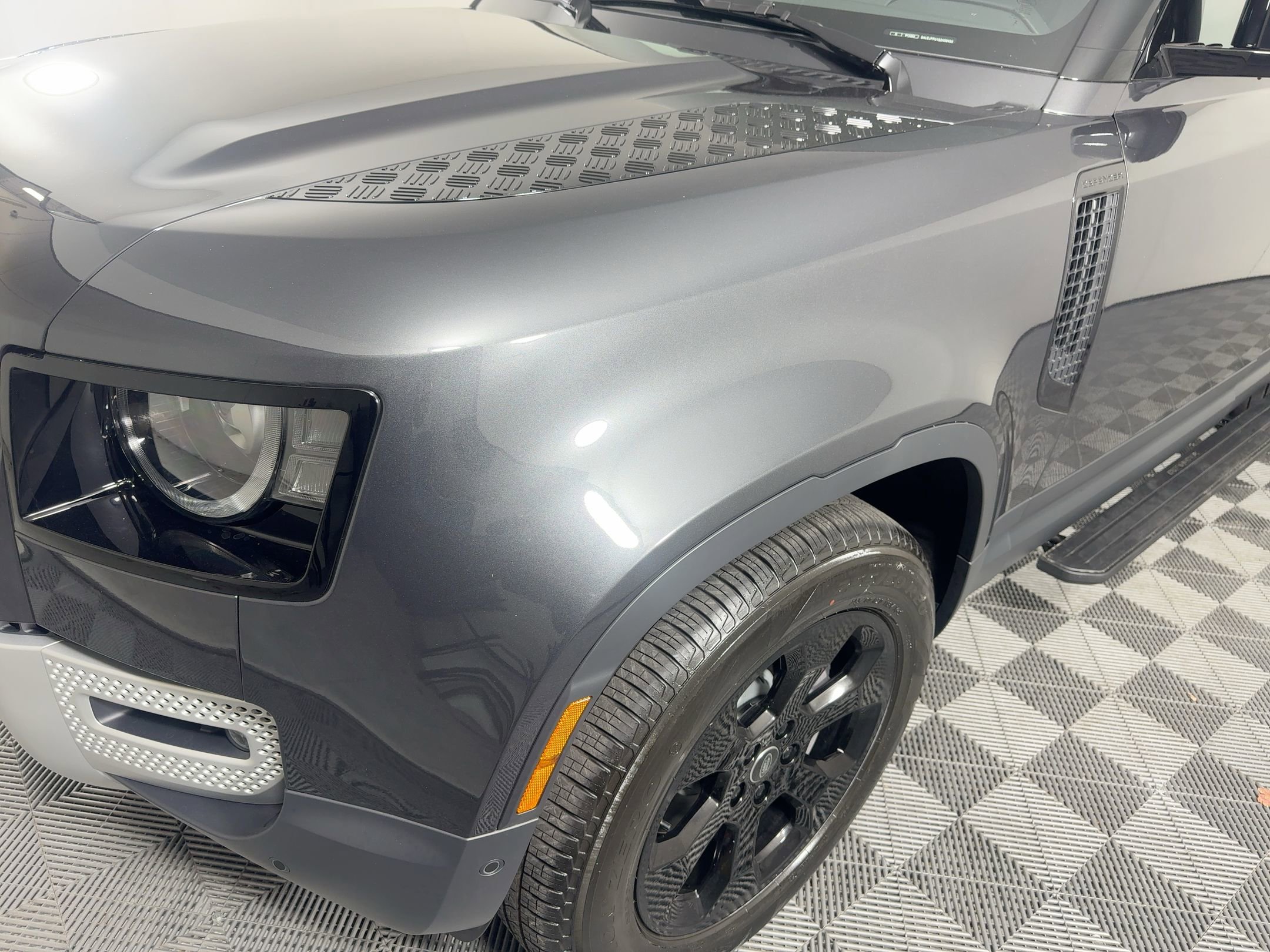 New 2025 Land Rover Defender 130 S image 12