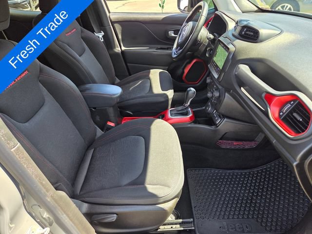 Used 2022 Jeep Renegade Trailhawk w/ Trailer Tow Group AWD/4WD image 14