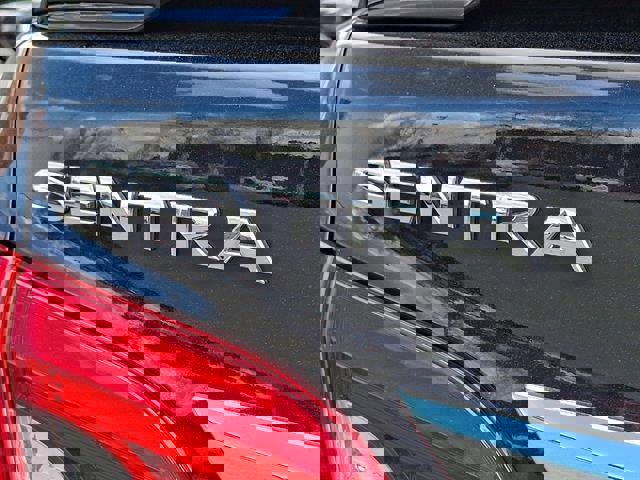 Used 2019 Nissan Sentra SR w/ Premium Package (SR) image 29