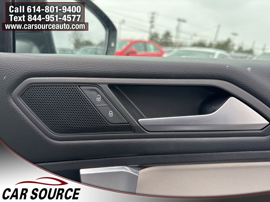 Used 2020 Volkswagen Tiguan SE R-Line image 47