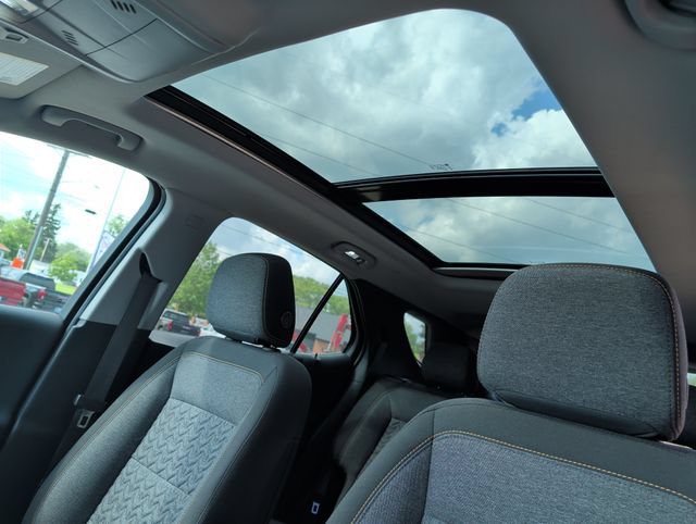 Used 2023 Chevrolet Equinox LT FWD image 3
