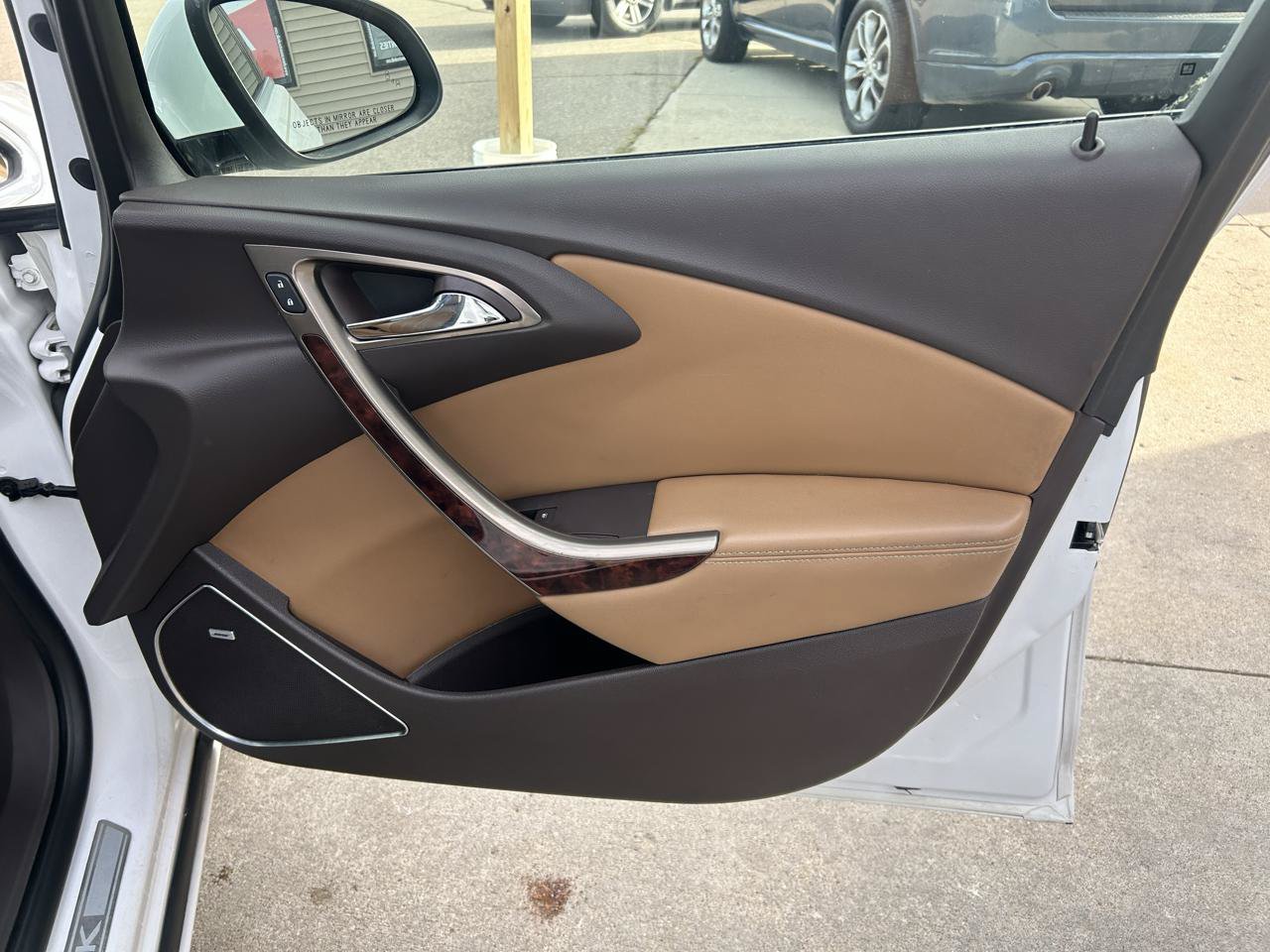 Used 2013 Buick Verano Leather FWD image 16