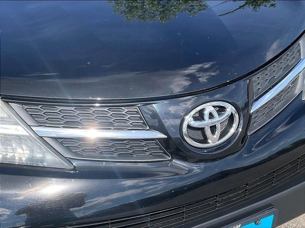 Used 2013 Toyota RAV4 LE AWD/4WD image 28