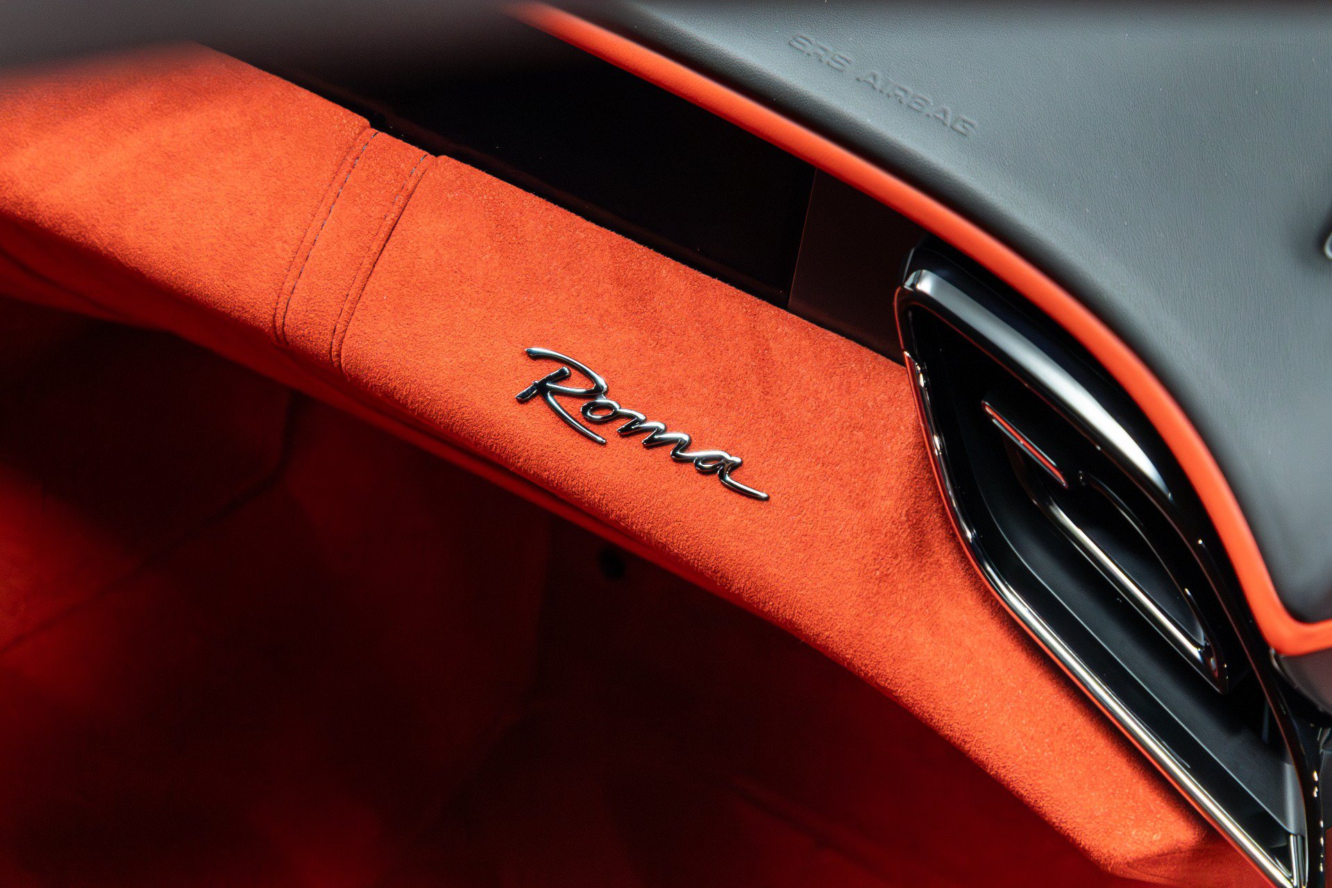Used 2022 Ferrari Roma RWD image 34