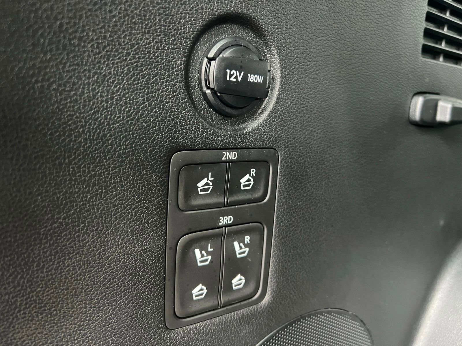 Used 2022 Hyundai Palisade Limited w/ Cargo Package image 22