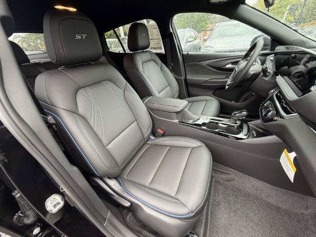 New 2026 Buick Envista Sport Touring w/ Convenience I Package FWD image 8