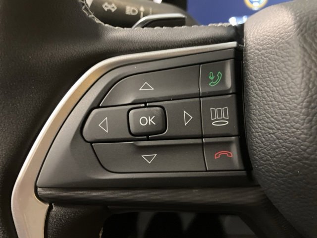 Used 2025 Jeep Grand Cherokee Laredo X w/ Luxury Tech Group I image 32