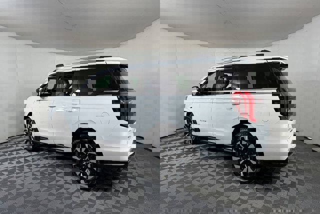 New 2026 Ford Expedition Platinum w/ Driver's Package image 3