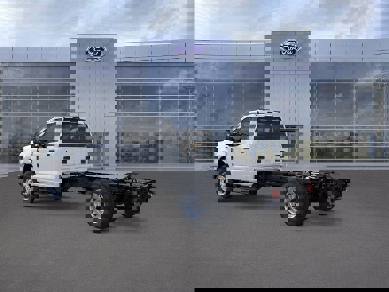New 2025 Ford F350 XL image 4