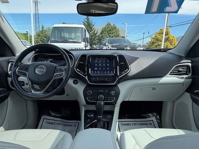 Used 2021 Jeep Cherokee Limited AWD/4WD image 3