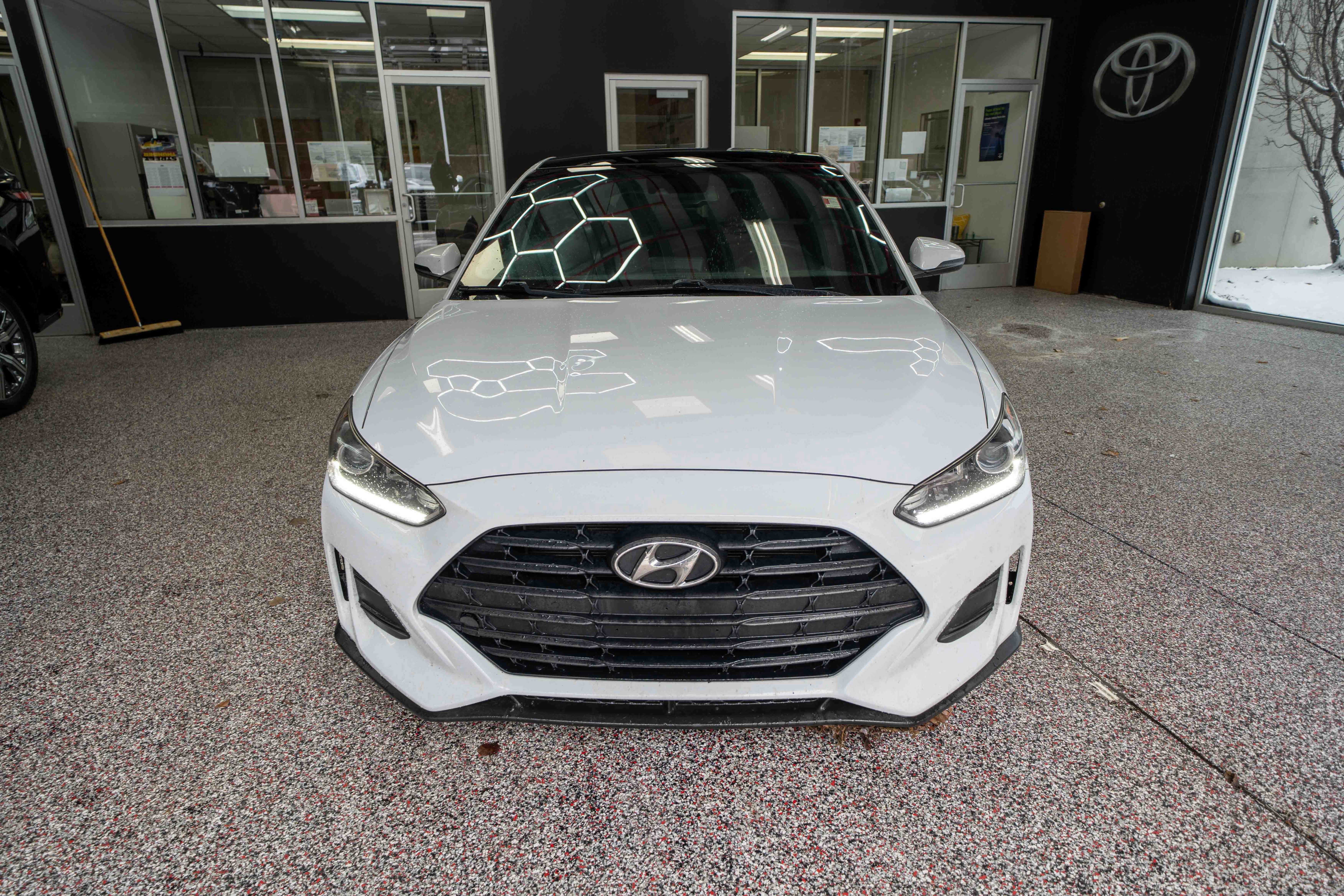 Used 2019 Hyundai Veloster 2.0 Premium image 6