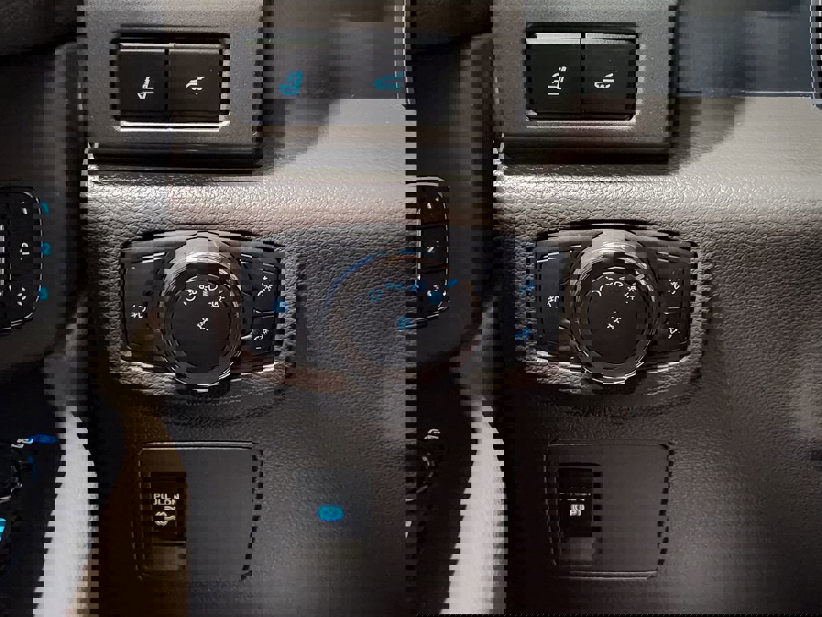 Used 2021 Ford Expedition Max XLT image 43