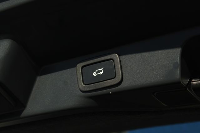 Used 2022 Land Rover Range Rover Sport HSE Silver Edition image 13