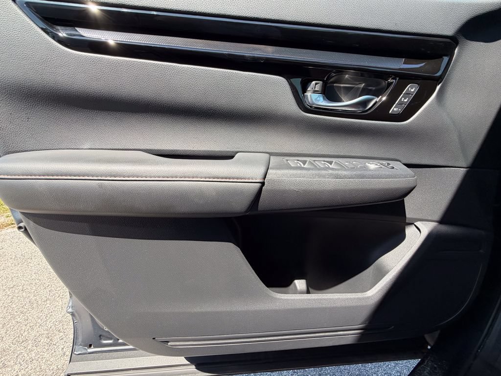 Used 2025 Honda CR-V Sport Touring image 20