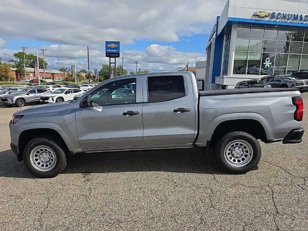 Used 2024 Chevrolet Colorado W/T w/ Safety Package RWD image 6