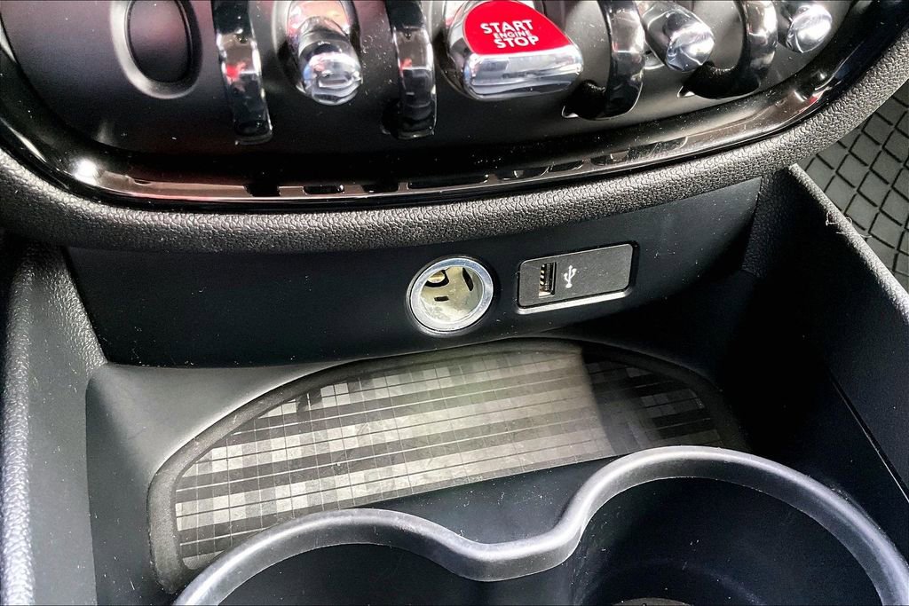 Used 2020 MINI Cooper Clubman S image 32