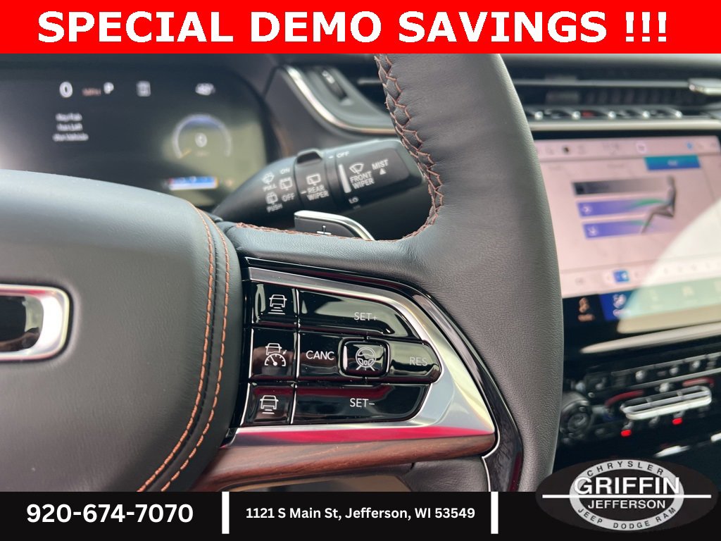 New 2025 Jeep Grand Cherokee L Summit w/ Obsidian Package image 25